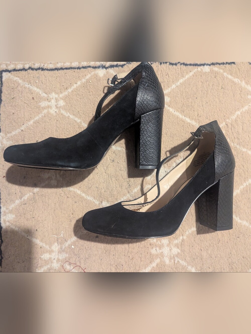 Nine West Strappy Snakeskin Block Heel In Size 8